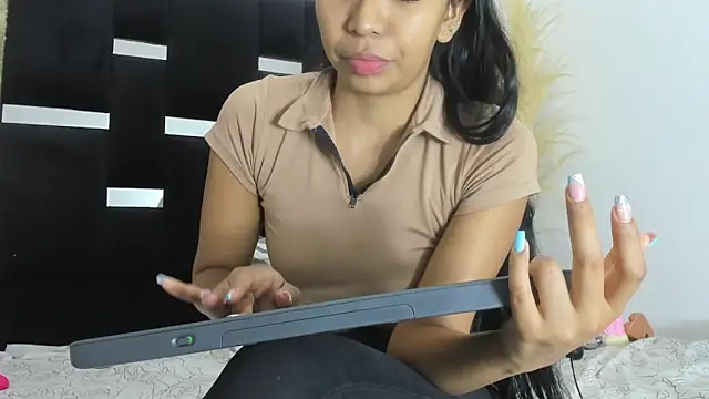 Maeve6721 online show from 18, 10, 2025