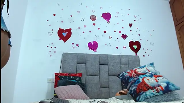 ebony joness online show from 14, 12, 2025