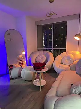 GabyMejiaa online show from 5, 4, 2026