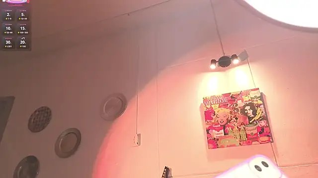 Snapshot of ashlynnlowe_ chatting on 26, 9, 2025 ashlynnlowe  online show from 26, 9, 2025