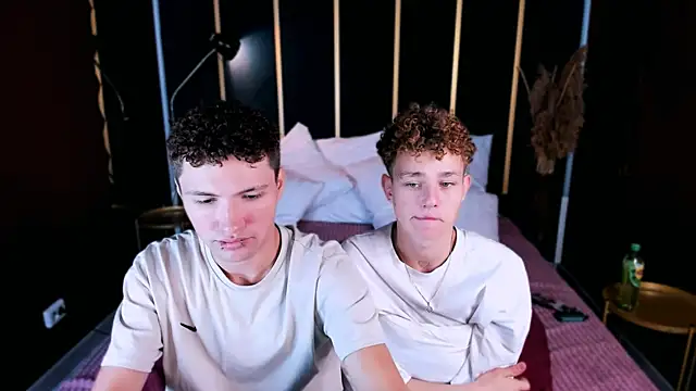 Snapshot of JonnyDarka chatting on 8, 10, 2025 JonnyDarka online show from 8, 10, 2025