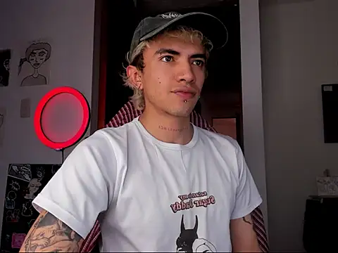 guynextdo0r online show from 5, 10, 2025