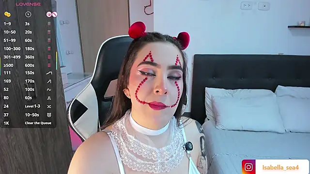 isabella sea  online show from 2, 10, 2025