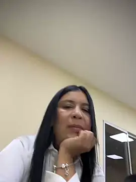 IrisDuvall online show from 21, 4, 2026