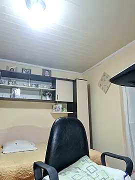 Snapshot of Soffy_Skye chatting on 6, 2, 2026 Soffy Skye online show from 6, 2, 2026