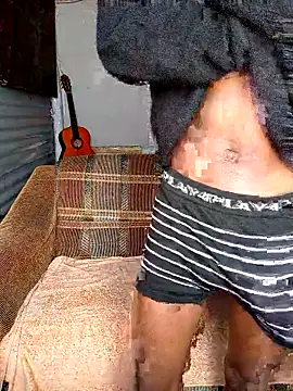 Snapshot of porny_tail chatting on 15, 9, 2025 porny tail online show from 15, 9, 2025