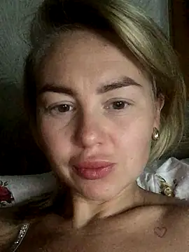 MartaLuna  online show from 27, 9, 2025