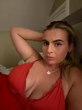 Snapshot of Luce-xxx1 chatting on 10, 10, 2025 Luce-xxx1 online show from 10, 10, 2025