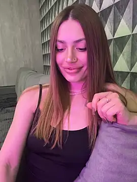 Elizabeth Tay online show from 10, 3, 2026