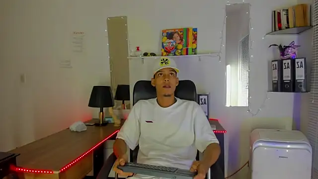 xxKamadevaxx online show from 19, 11, 2025