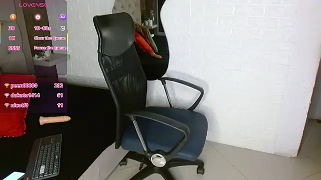 daphne walton online show from 28, 11, 2025