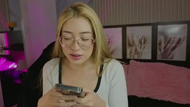 tokyoluu online show from 17, 9, 2025