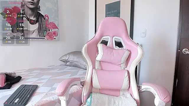 Lhia  online show from 6, 10, 2025