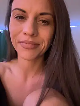 Snapshot of ScarlettNoirr chatting on 12, 3, 2026 ScarlettNoirr online show from 12, 3, 2026