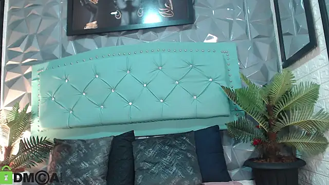 sheyla  ebony online show from 29, 10, 2025