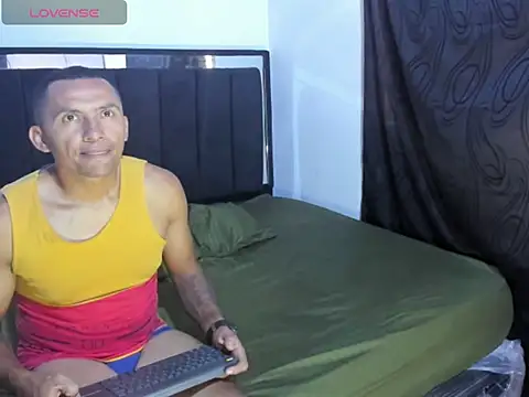 morenita sexlove online show from 12, 1, 2026