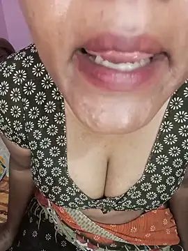 Snapshot of KannadaTamilTeluguBeauty chatting on 23, 6, 2026 KannadaTamilTeluguBeauty online show from 23, 6, 2026