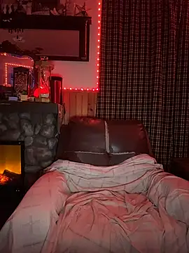 Snapshot of HarmoniousPhantasm3 chatting on 3, 3, 2026 HarmoniousPhantasm3 online show from 3, 3, 2026