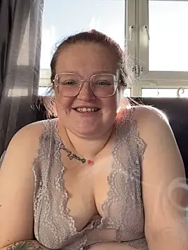 Snapshot of AmberBliss-X chatting on 22, 10, 2025 AmberBliss-X online show from 22, 10, 2025