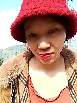 bonnie-00 online show from 24, 11, 2025