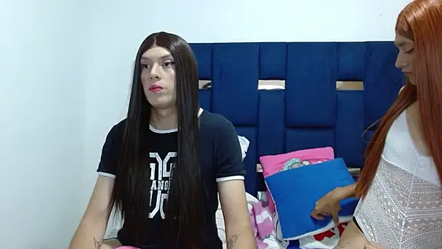 PinkLuna LolaBloom online show from 13, 3, 2026