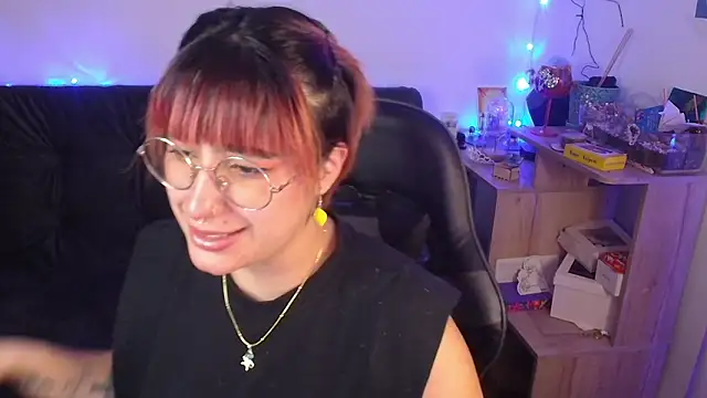 Miacatsito3 online show from 5, 3, 2026