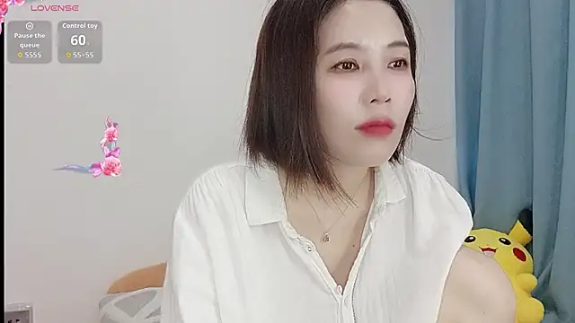 Snapshot of Miraitowa_ chatting on 17, 7, 2026 Miraitowa online show from 17, 7, 2026
