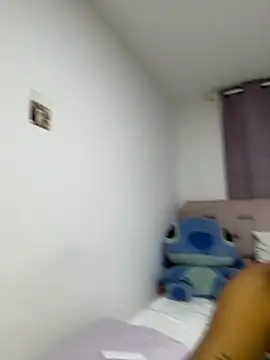 karolaalcendra online show from 3, 11, 2025