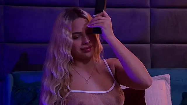 YssabelFox online show from 7, 11, 2025