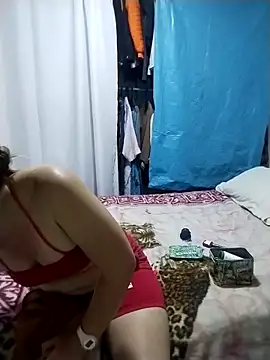 LaraCaliente online show from 25, 10, 2025