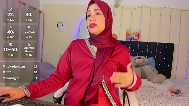 ShanaJamil online show from 16, 4, 2026