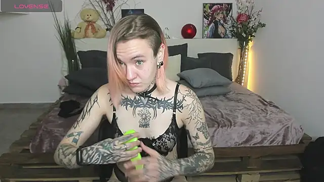 MonikaLowww online show from 22, 9, 2025