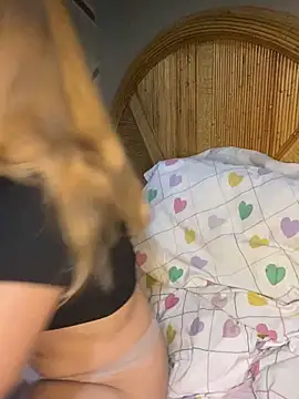 coupleyys online show from 7, 4, 2026