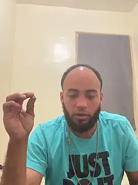 Snapshot of LeoPR00 chatting on 21, 9, 2025 LeoPR00 online show from 21, 9, 2025