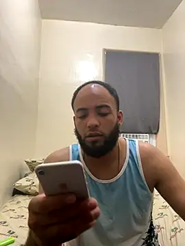 Snapshot of LeoPR00 chatting on 23, 9, 2025 LeoPR00 online show from 23, 9, 2025