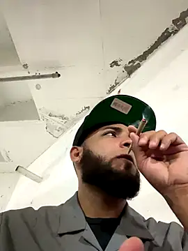 Snapshot of LeoPR00 chatting on 28, 9, 2025 LeoPR00 online show from 28, 9, 2025