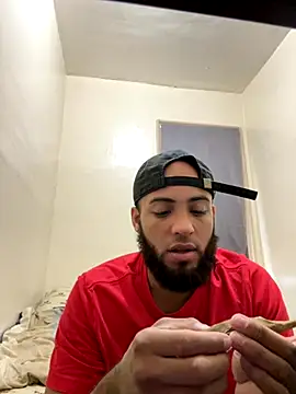 Snapshot of LeoPR00 chatting on 8, 10, 2025 LeoPR00 online show from 8, 10, 2025