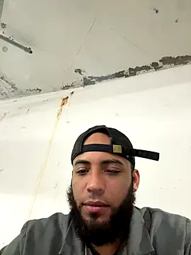 Snapshot of LeoPR00 chatting on 9, 10, 2025 LeoPR00 online show from 9, 10, 2025