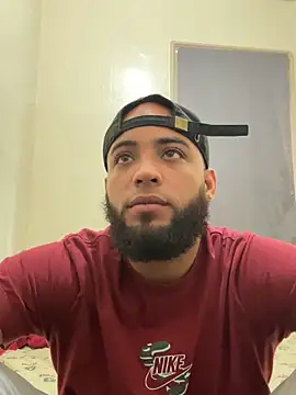 Snapshot of LeoPR00 chatting on 13, 10, 2025 LeoPR00 online show from 13, 10, 2025