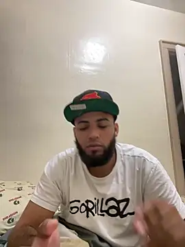 Snapshot of LeoPR00 chatting on 22, 10, 2025 LeoPR00 online show from 22, 10, 2025