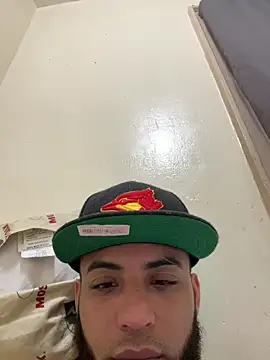 Snapshot of LeoPR00 chatting on 25, 10, 2025 LeoPR00 online show from 25, 10, 2025