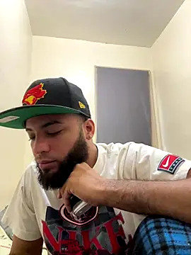 Snapshot of LeoPR00 chatting on 26, 10, 2025 LeoPR00 online show from 26, 10, 2025