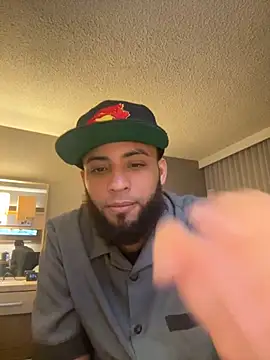 Snapshot of LeoPR00 chatting on 12, 11, 2025 LeoPR00 online show from 12, 11, 2025