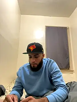 Snapshot of LeoPR00 chatting on 21, 11, 2025 LeoPR00 online show from 21, 11, 2025