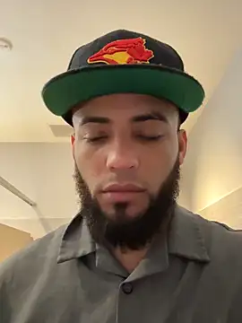 Snapshot of LeoPR00 chatting on 2, 12, 2025 LeoPR00 online show from 2, 12, 2025