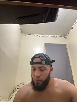 Snapshot of LeoPR00 chatting on 5, 12, 2025 LeoPR00 online show from 5, 12, 2025