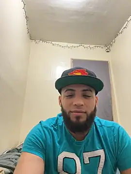 Snapshot of LeoPR00 chatting on 15, 12, 2025 LeoPR00 online show from 15, 12, 2025