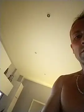 Snapshot of Jatlcd chatting on 5, 10, 2025 Jatlcd online show from 5, 10, 2025