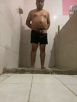 Snapshot of RangingWarranty chatting on 1, 11, 2025 RangingWarranty online show from 1, 11, 2025