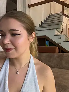 Lilith Bonheur online show from 28, 3, 2026